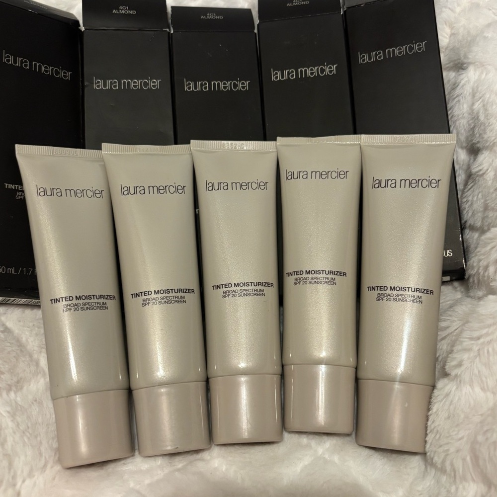 Laura Mercier Tinted Moisturizer Shade Almond-Lot of 5